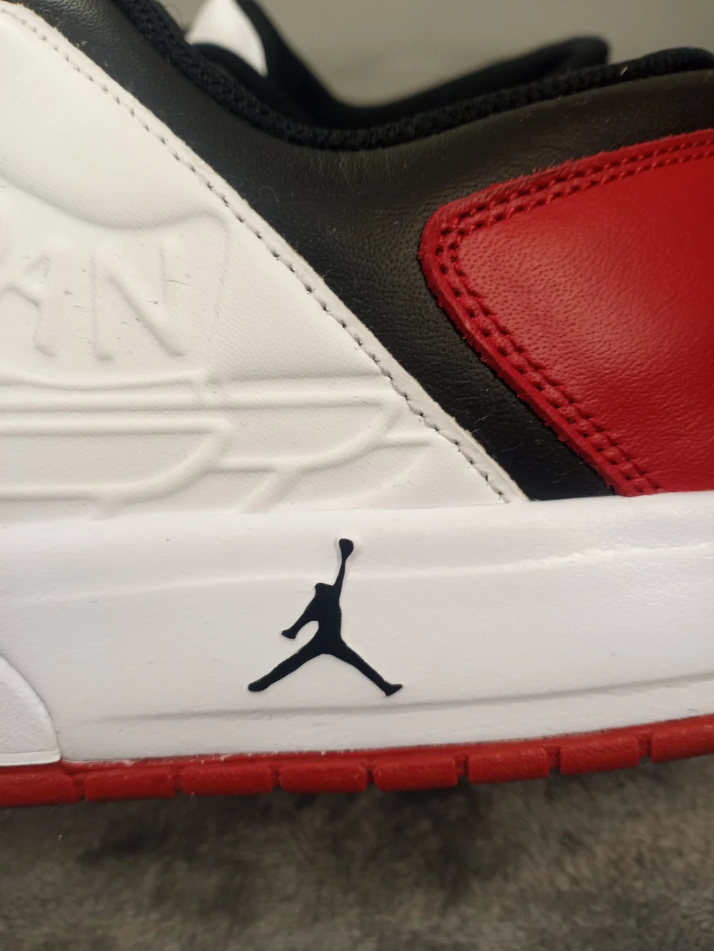 Jordan Men's Low Top Sneakers in White/Red/Black Size 11